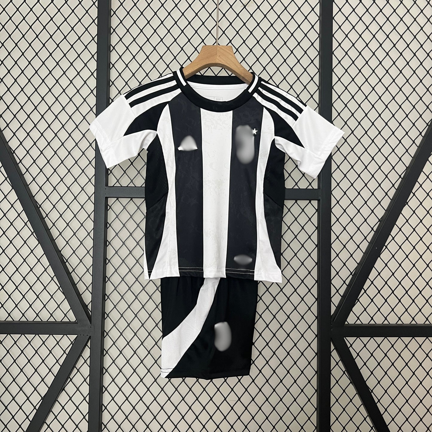 Kit Niño/Adulto Juventus Local 24-25