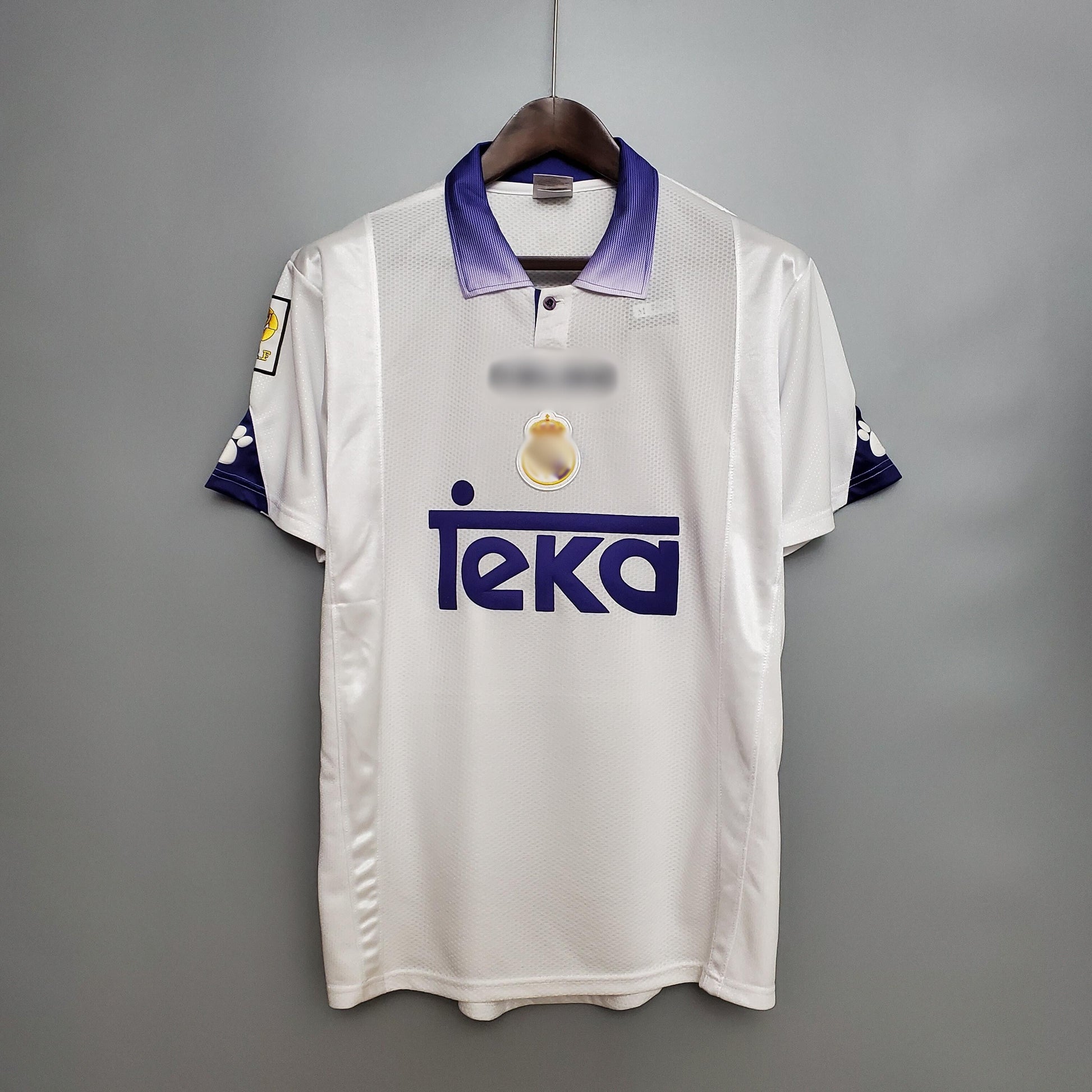 Camiseta Retro Real Madrid Local 97-98 delante