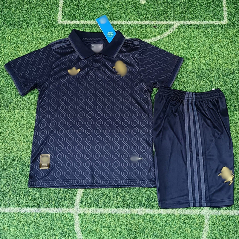 Kit Niño/Adulto Juventus Tercera 24-25