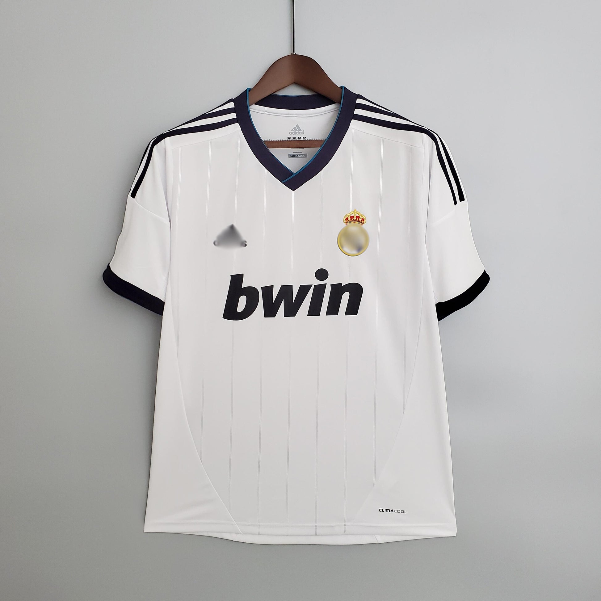 Camiseta Retro Real Madrid Local 12-13 delante