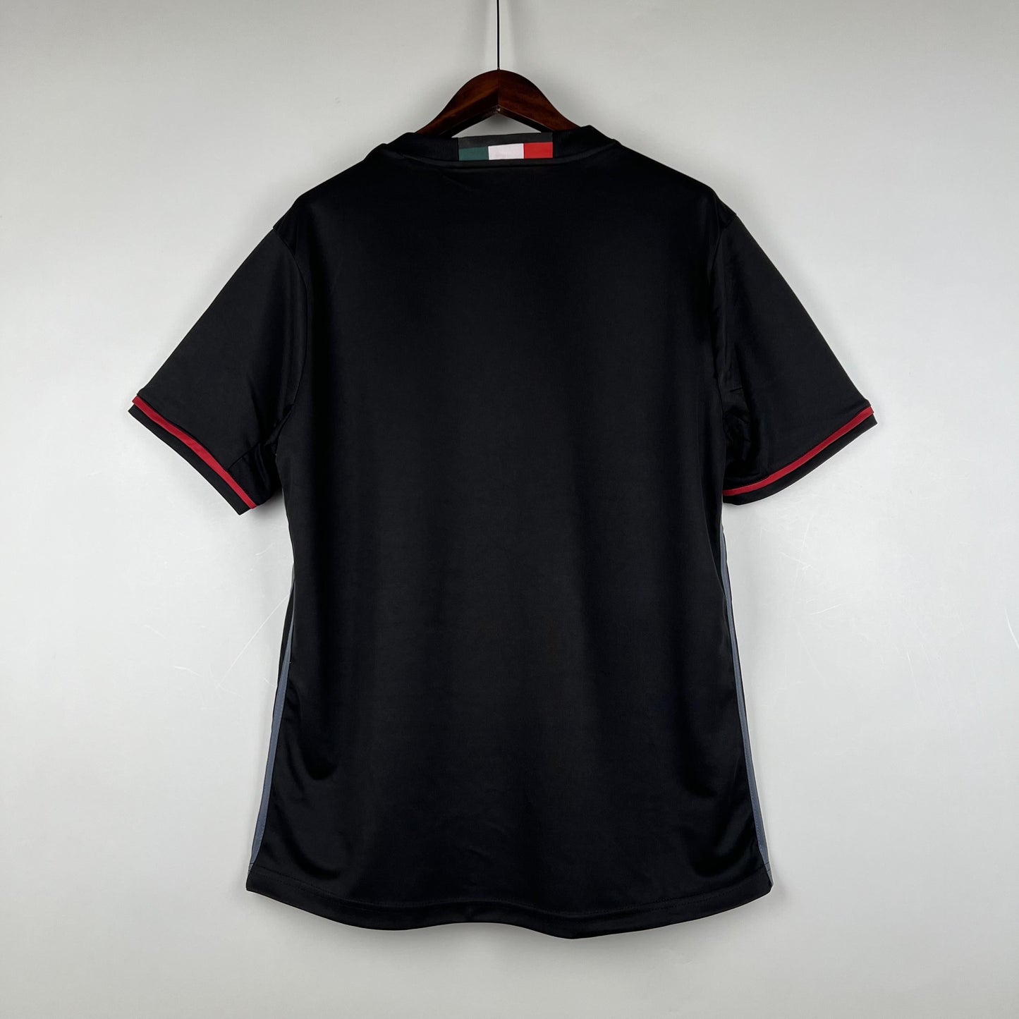 Camiseta Retro Milan Local 16-17